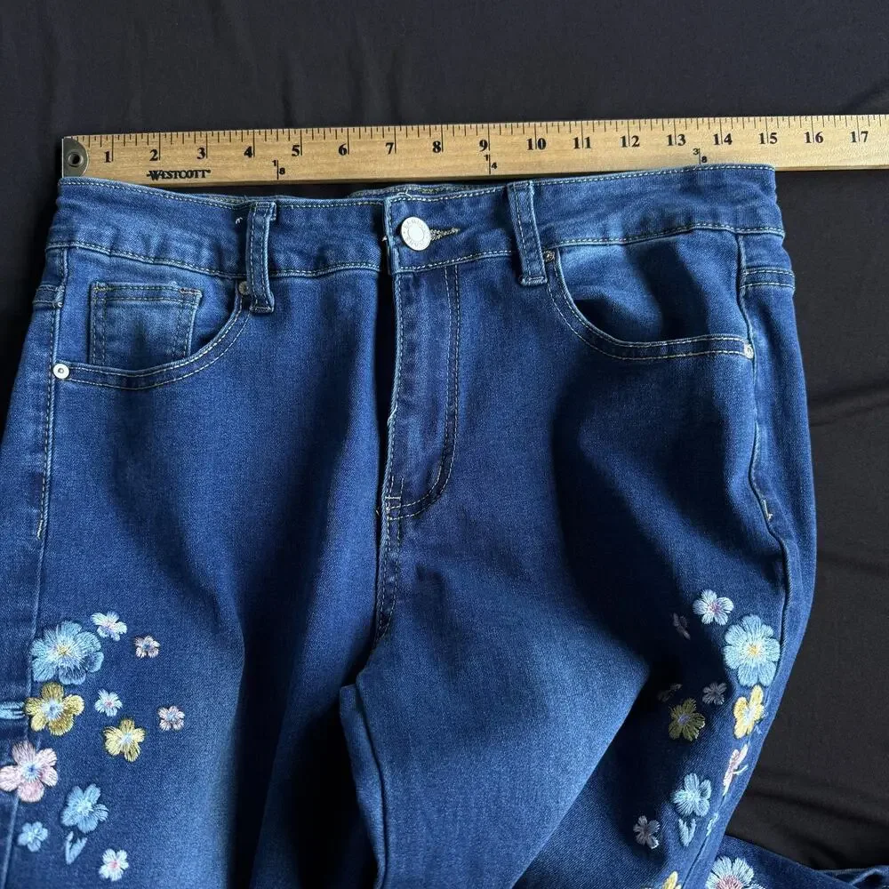 Bamboo Jeans Junior 11 Blue Floral Embroidered Stretch Bootcut Flare Bell Bottom - Picture 7 of 9
